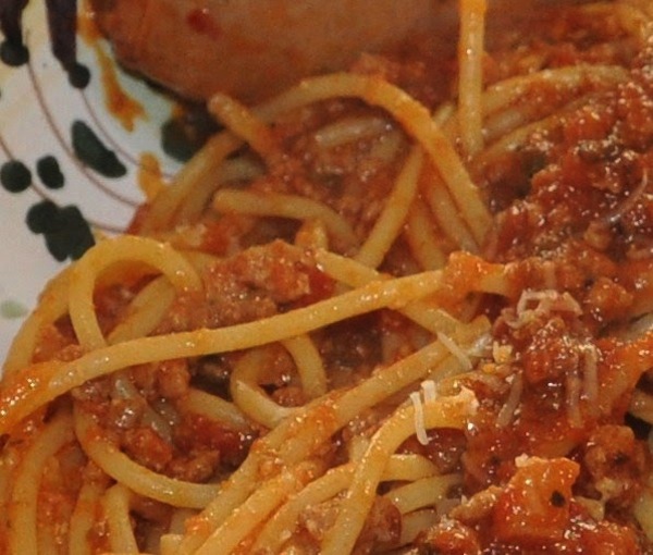 spaghetti with tomatoe sauce
